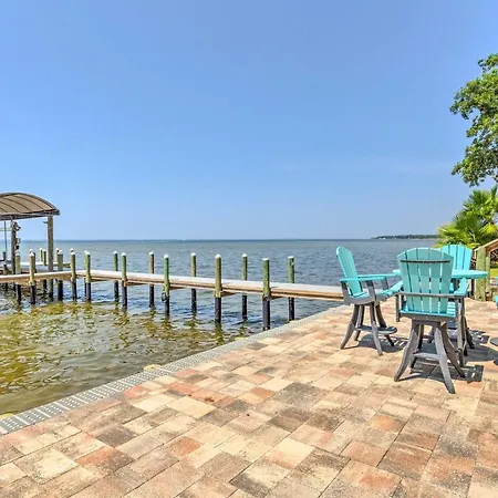 Bayfront Niceville Getaway With Private Dock!